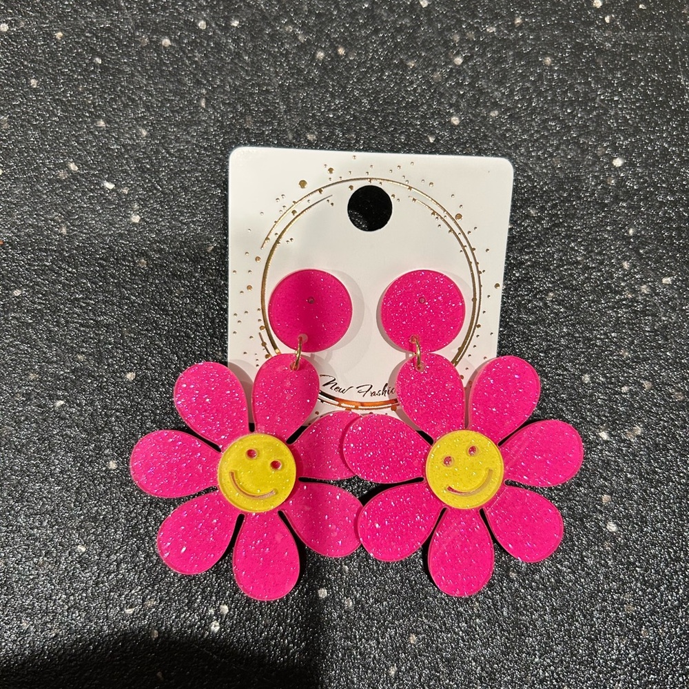 Groovy pink shimmer flowers